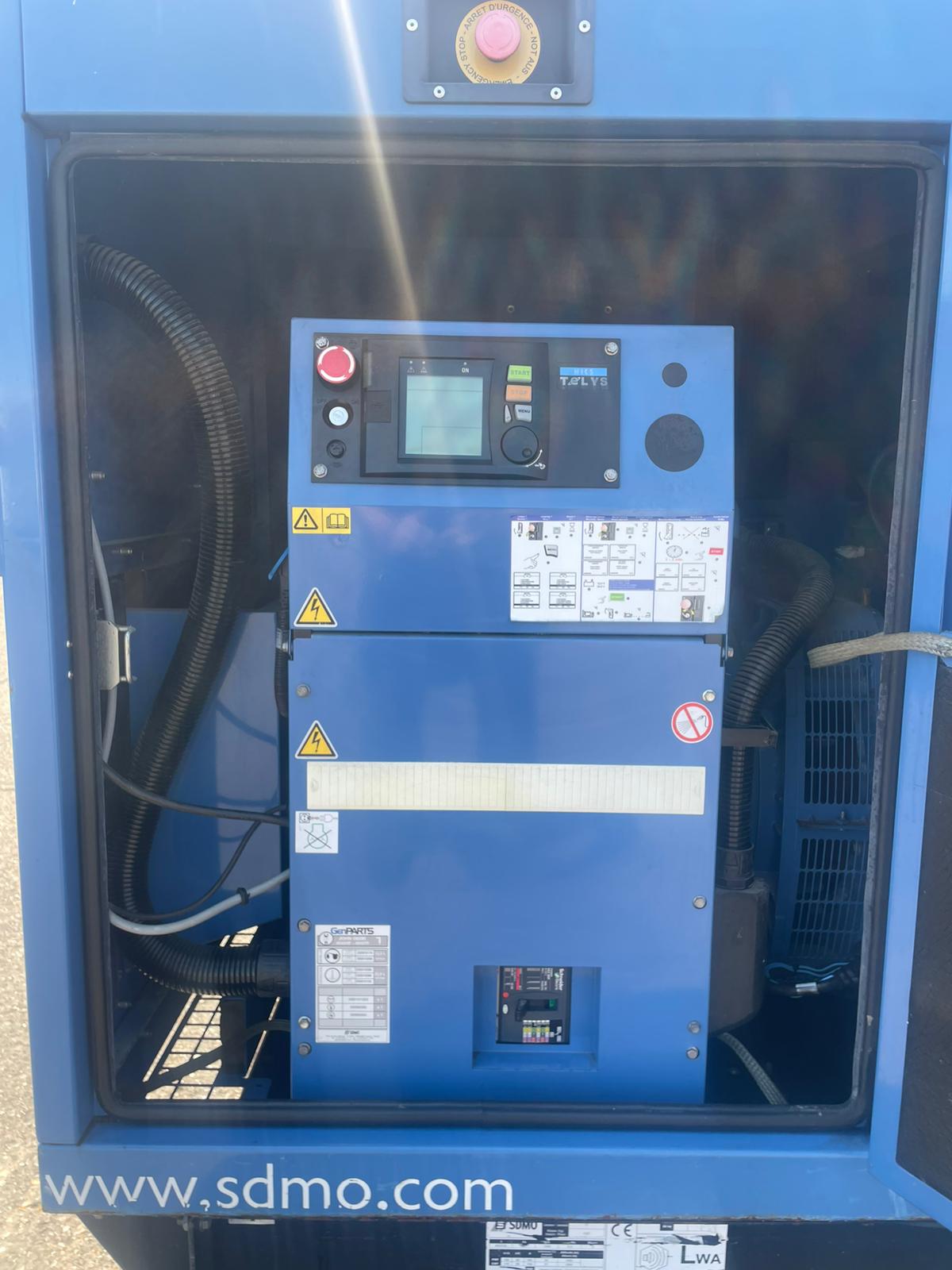 110kVA SDMO J110K John Deere 4045HF120 Canopied Used Generator