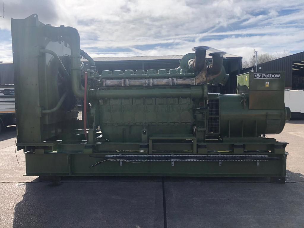 800KVA Petbow Dorman used generator