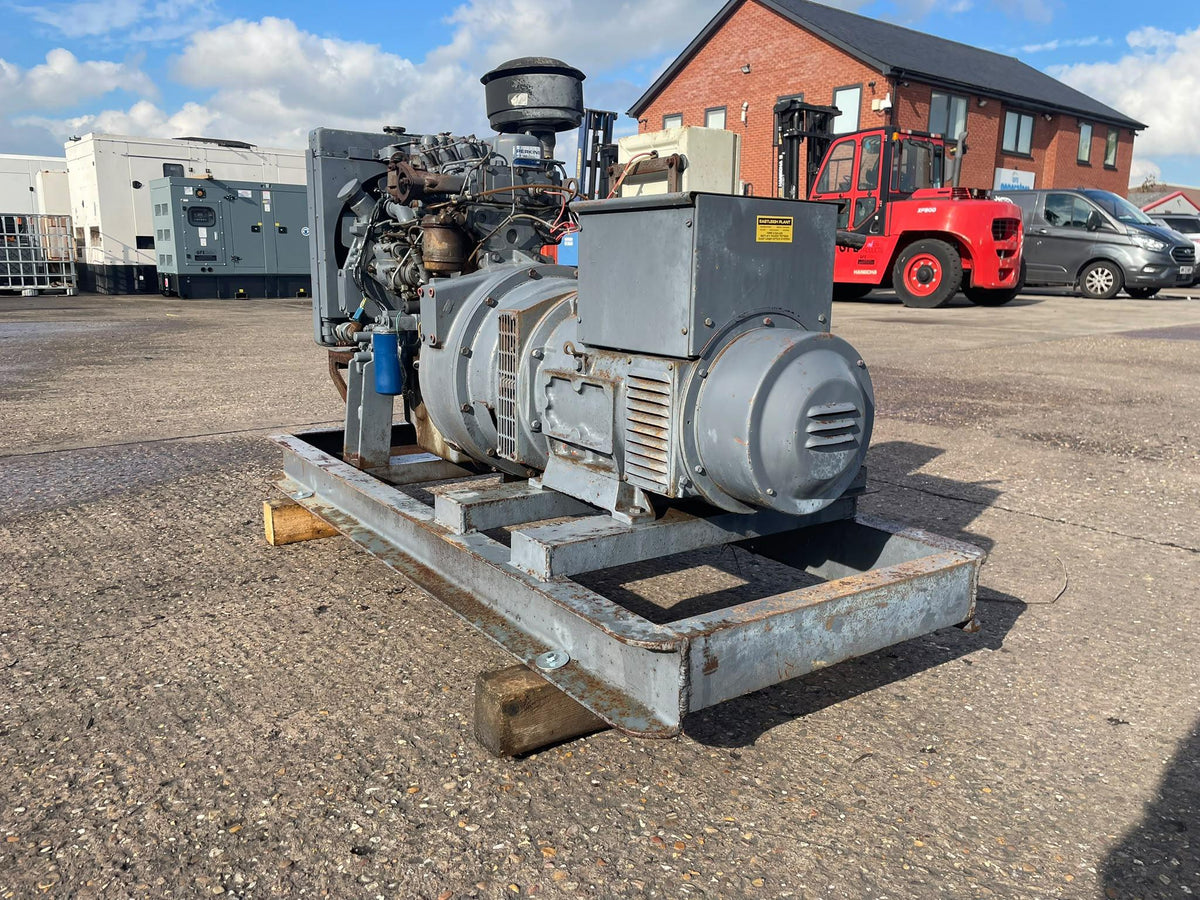25kVA NG25P Perkins D3 152 Open Used Generator