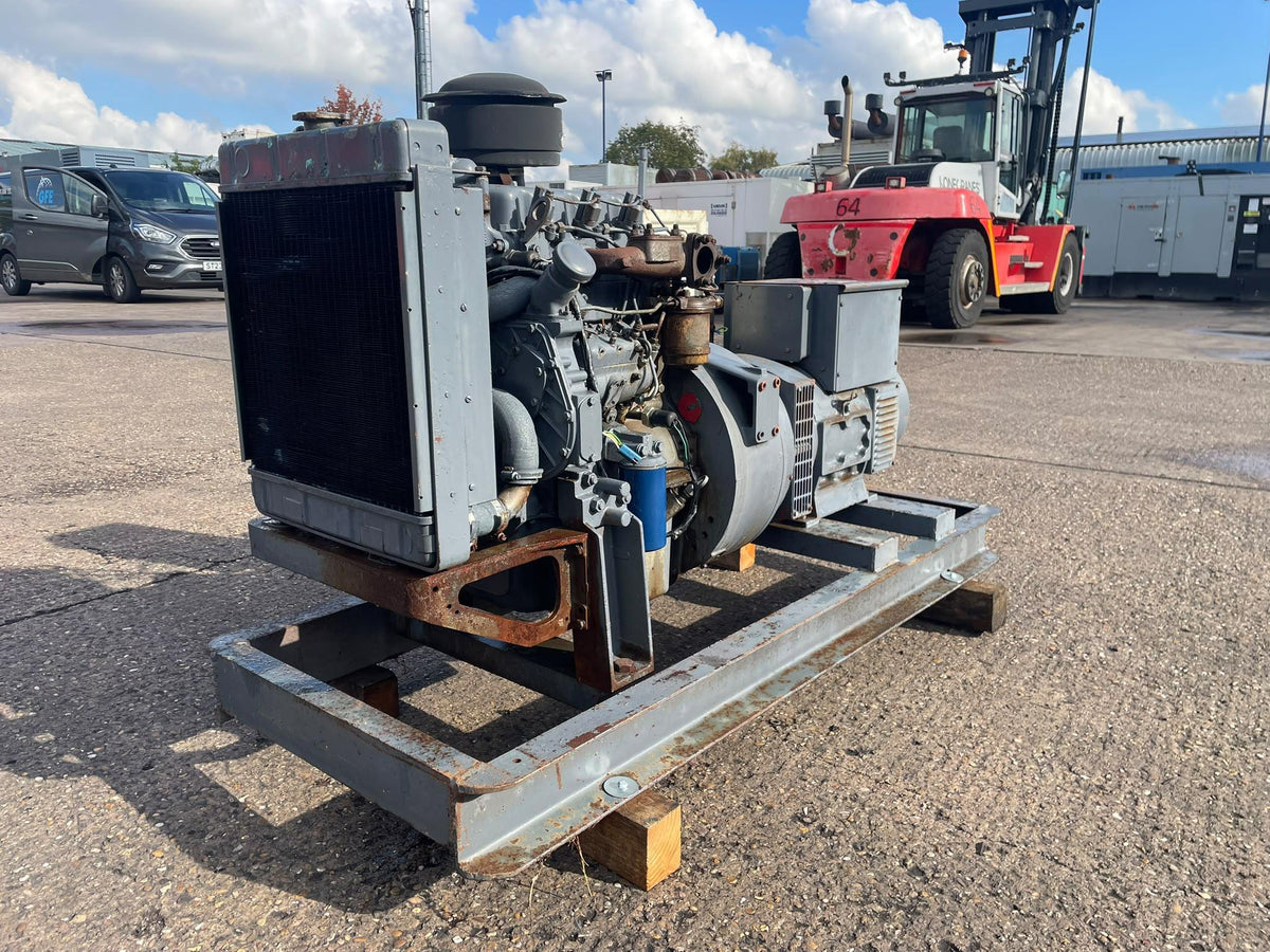 25kVA NG25P Perkins D3 152 Open Used Generator