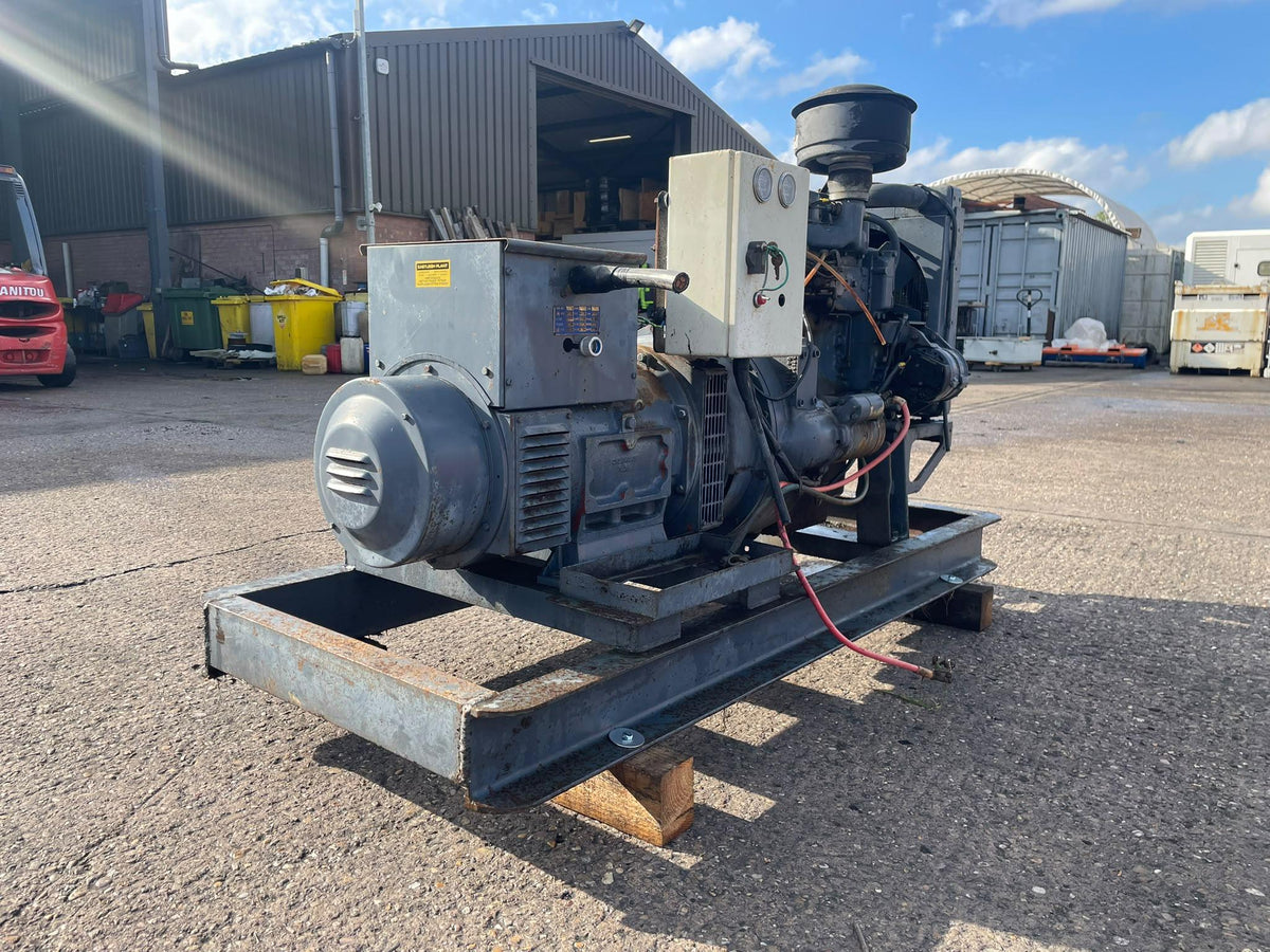 25kVA NG25P Perkins D3 152 Open Used Generator