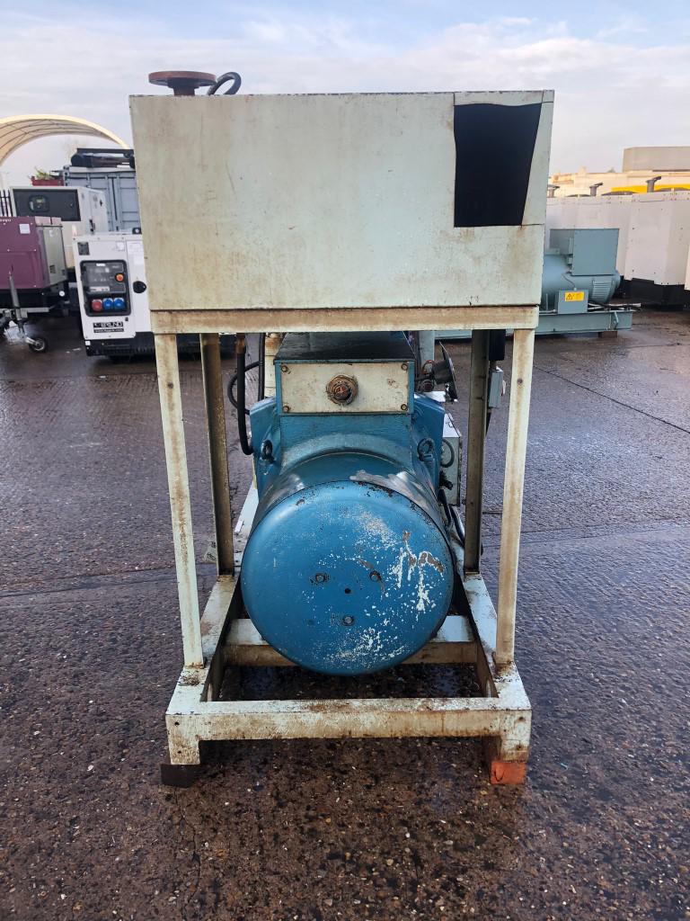 136KVA Puma Cummins used generator