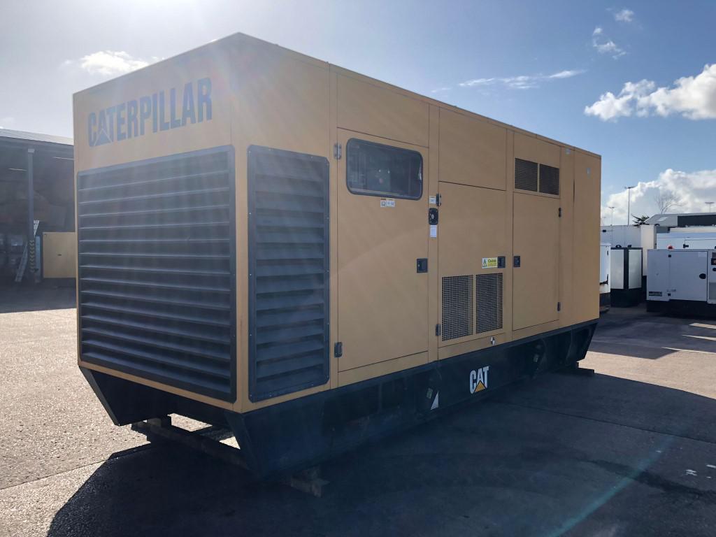 900kVA Caterpillar used generator