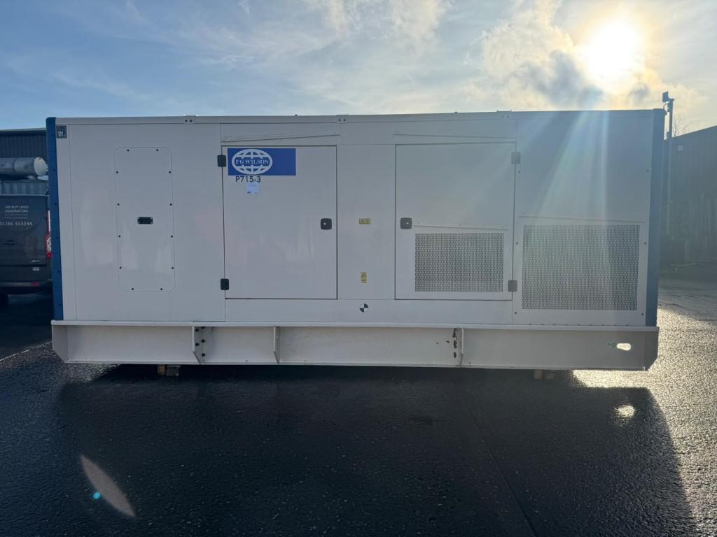 715kVA FG Wilson Perkins used generator