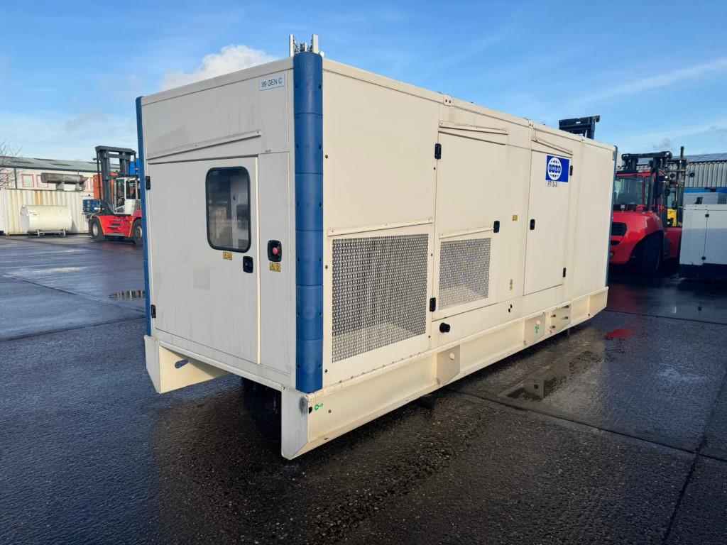 715kVA FG Wilson Perkins used generator