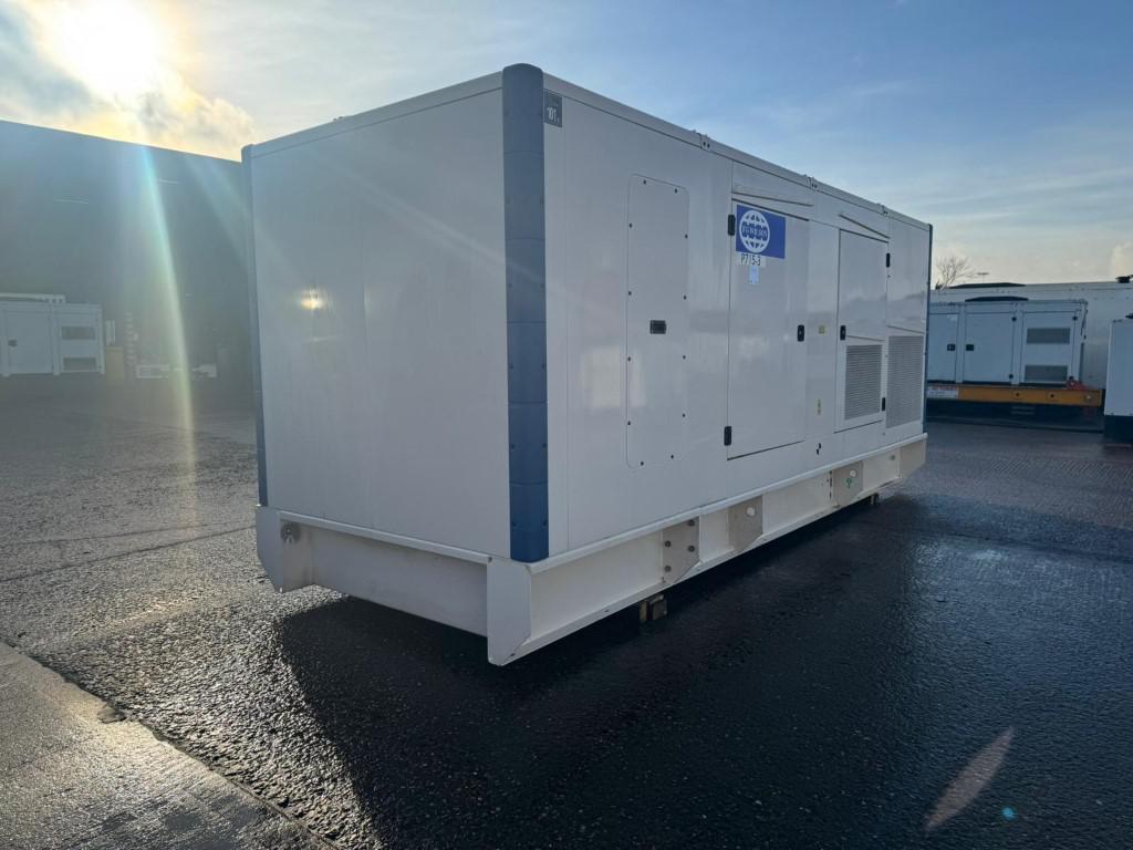 715kVA FG Wilson Perkins used generator