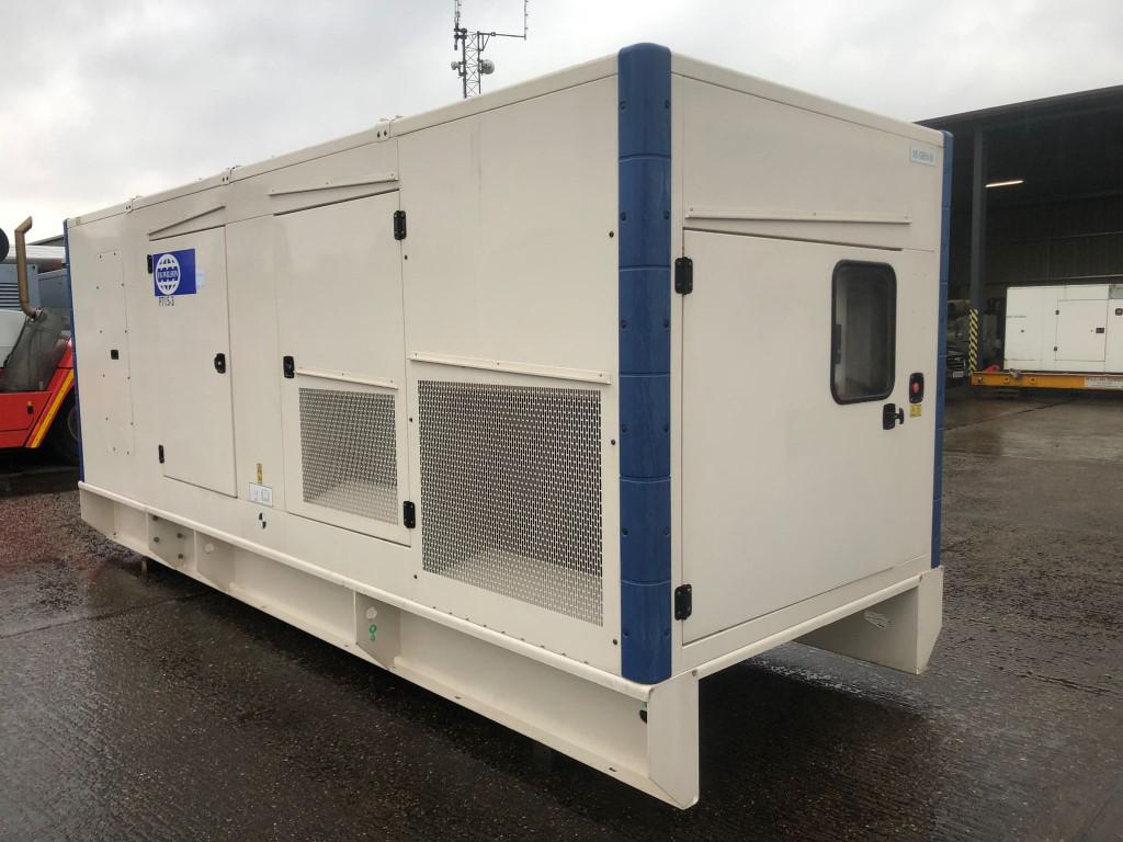 715kVA FG Wilson Perkins used generator