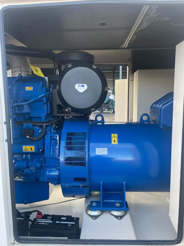 715kVA FG Wilson Perkins used generator