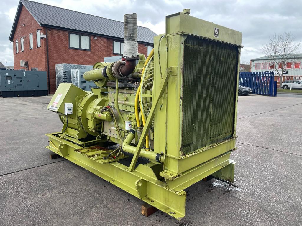 390kVA Petbow Cummins used generator