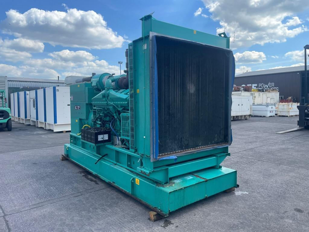 1100kVA Petbow Cummins used generator