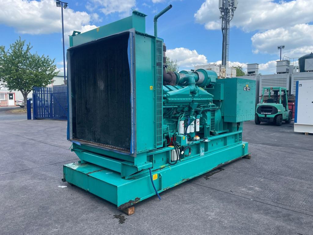 1100kVA Petbow Cummins used generator