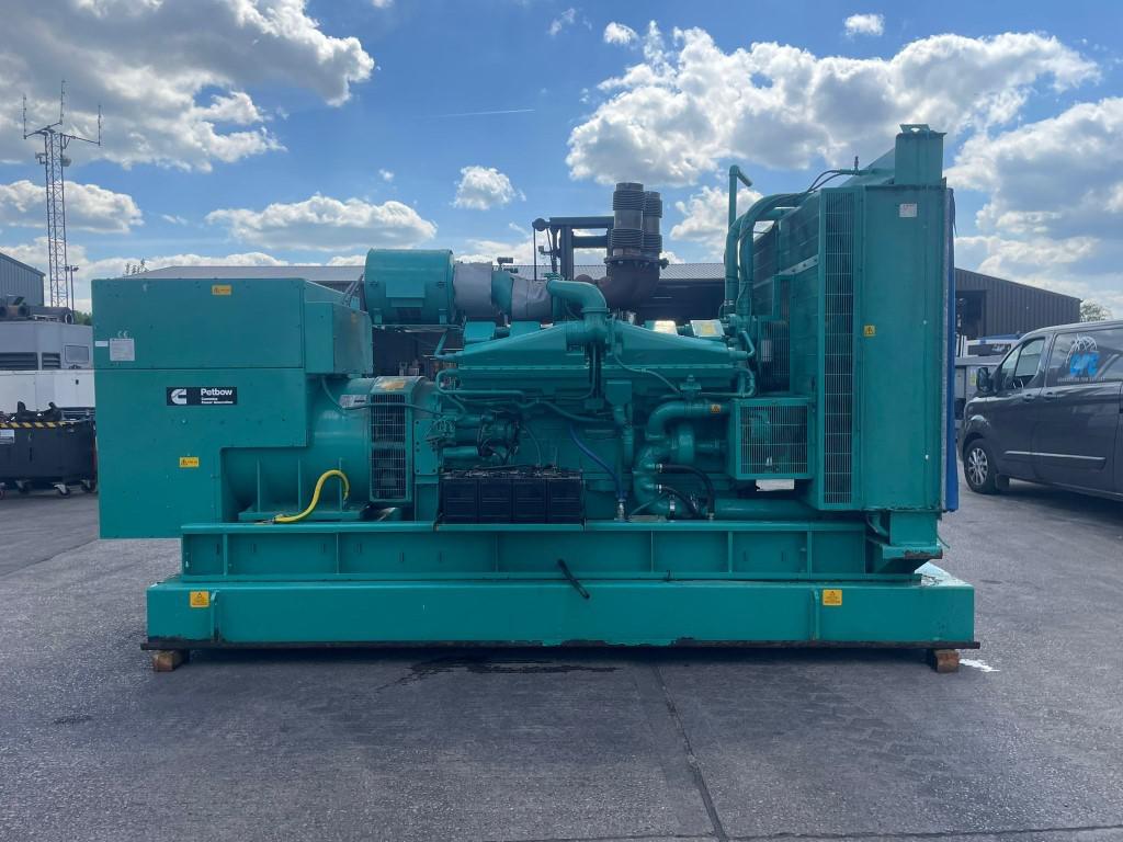 1100kVA Petbow Cummins used generator