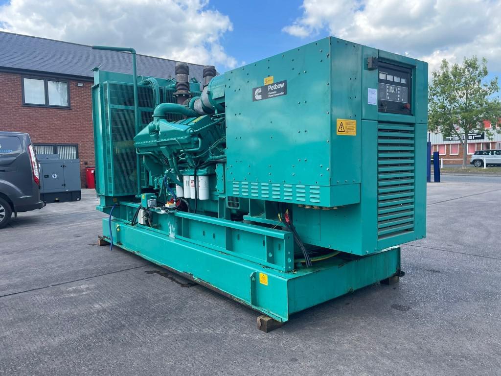 1100kVA Petbow Cummins used generator
