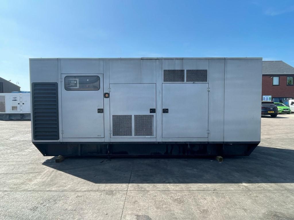 891kVA CAT Caterpillar used generator