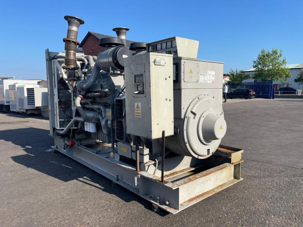880kVA Broadcrown Perkins used generator