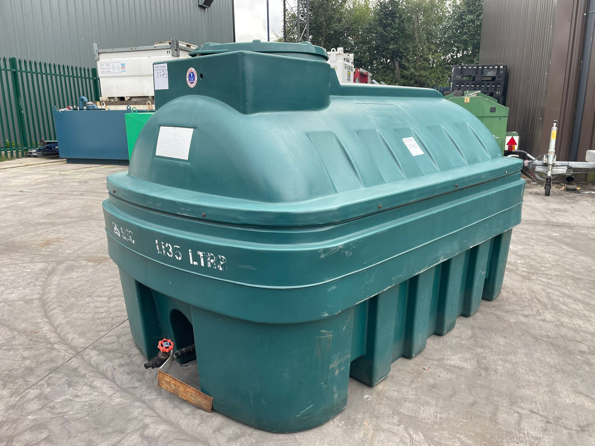 1135 Litre Balmoral Plastic Tank
