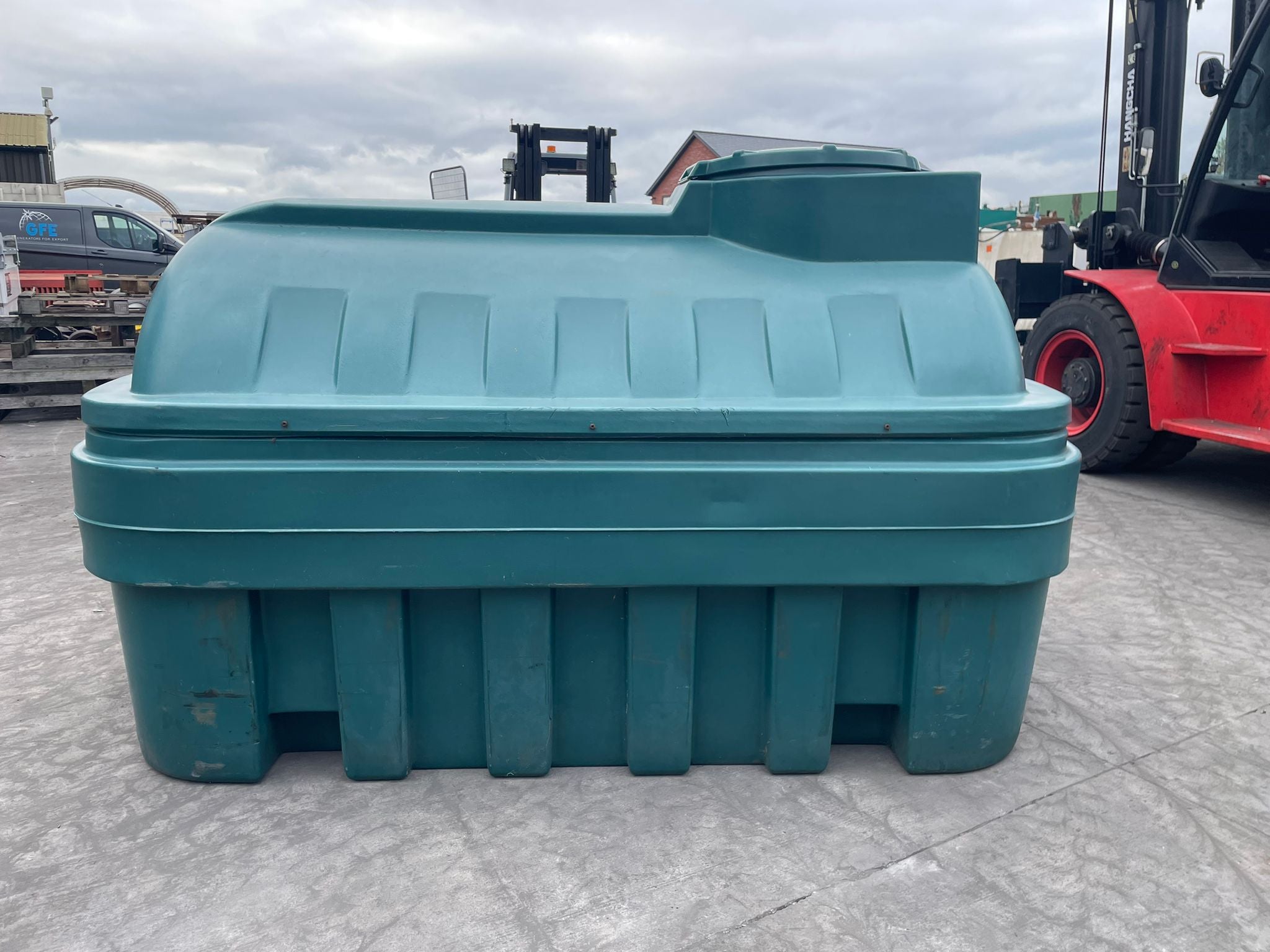 1135 Litre Balmoral Plastic Tank