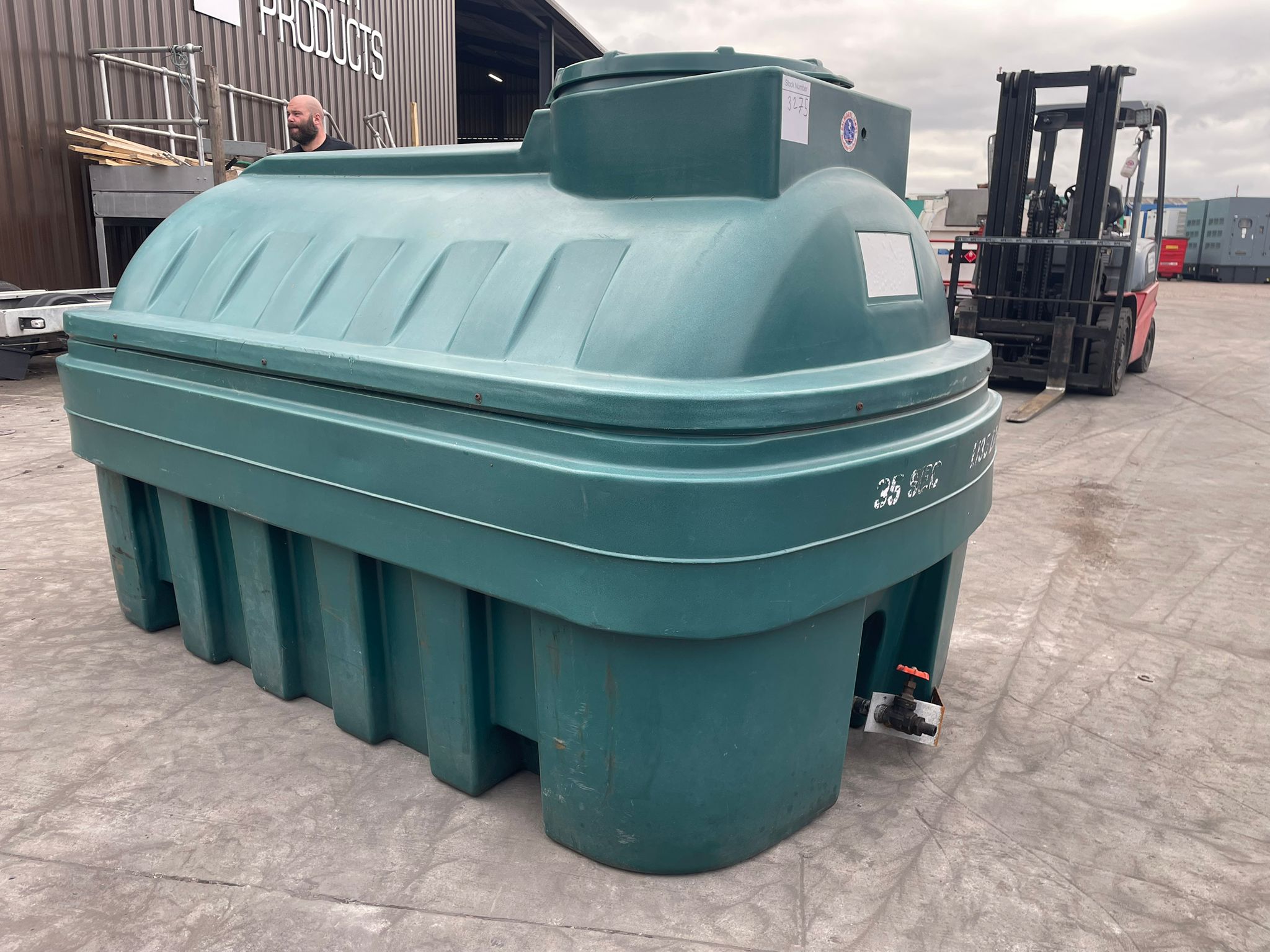 1135 Litre Balmoral Plastic Tank