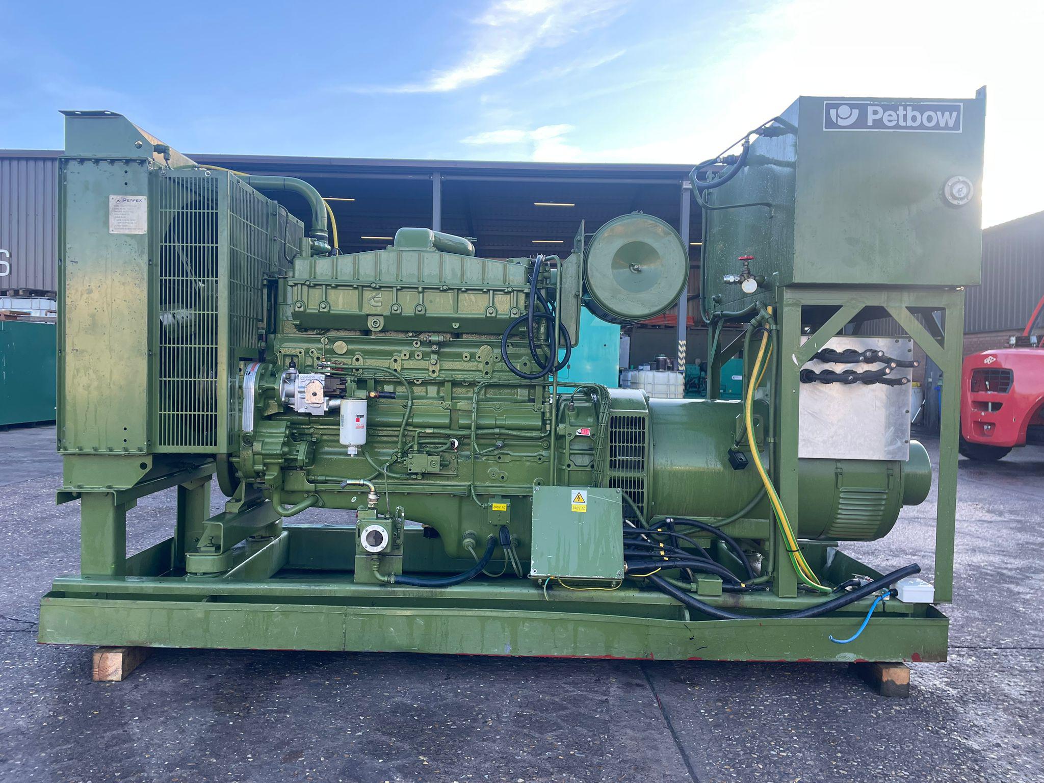 285kVA Petbow Cummins used generator