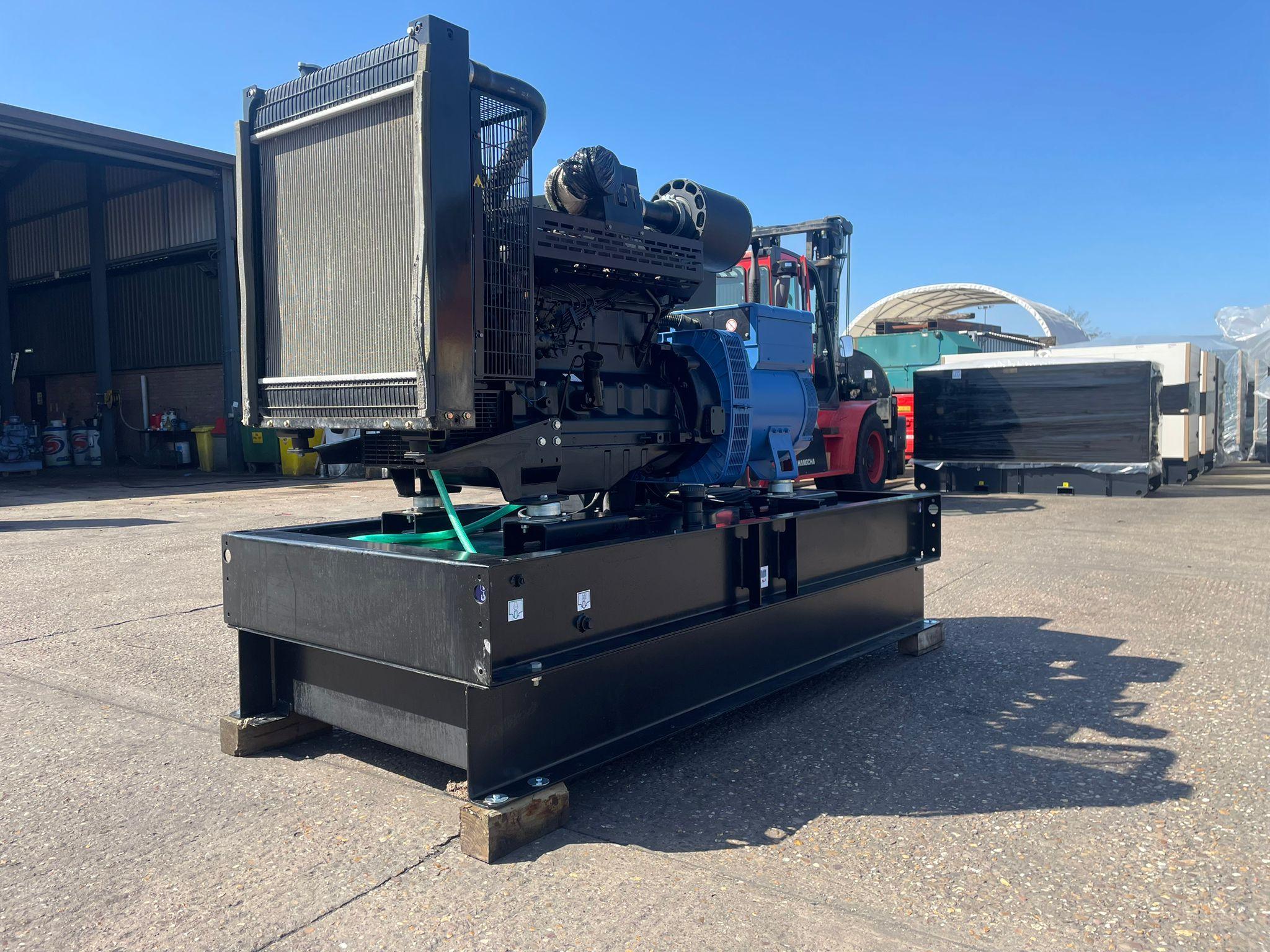132kVA SDMO J130K John Deere 6068TF220 Open Used Generator