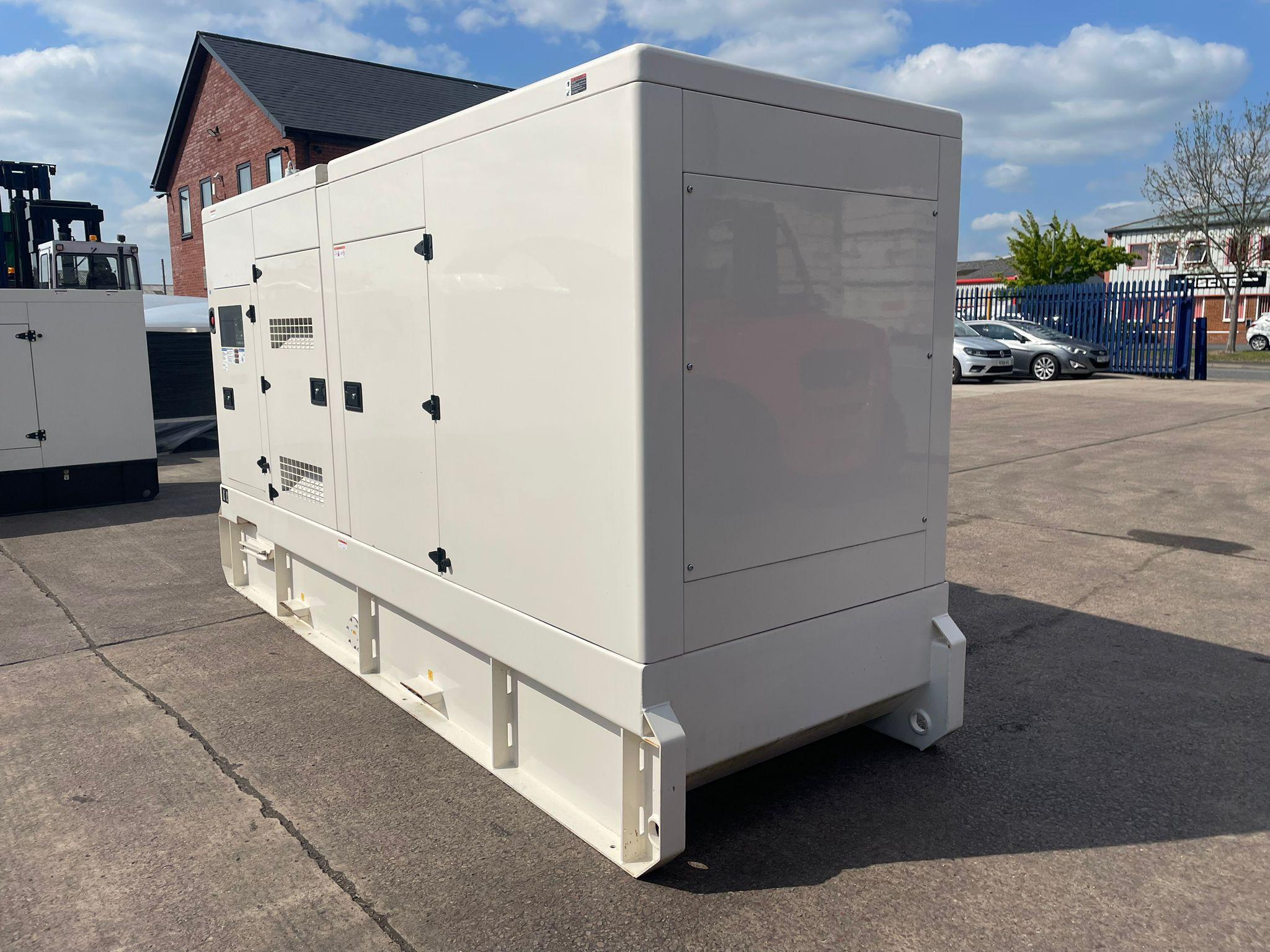 352kVA Powerlink Cummins used generator