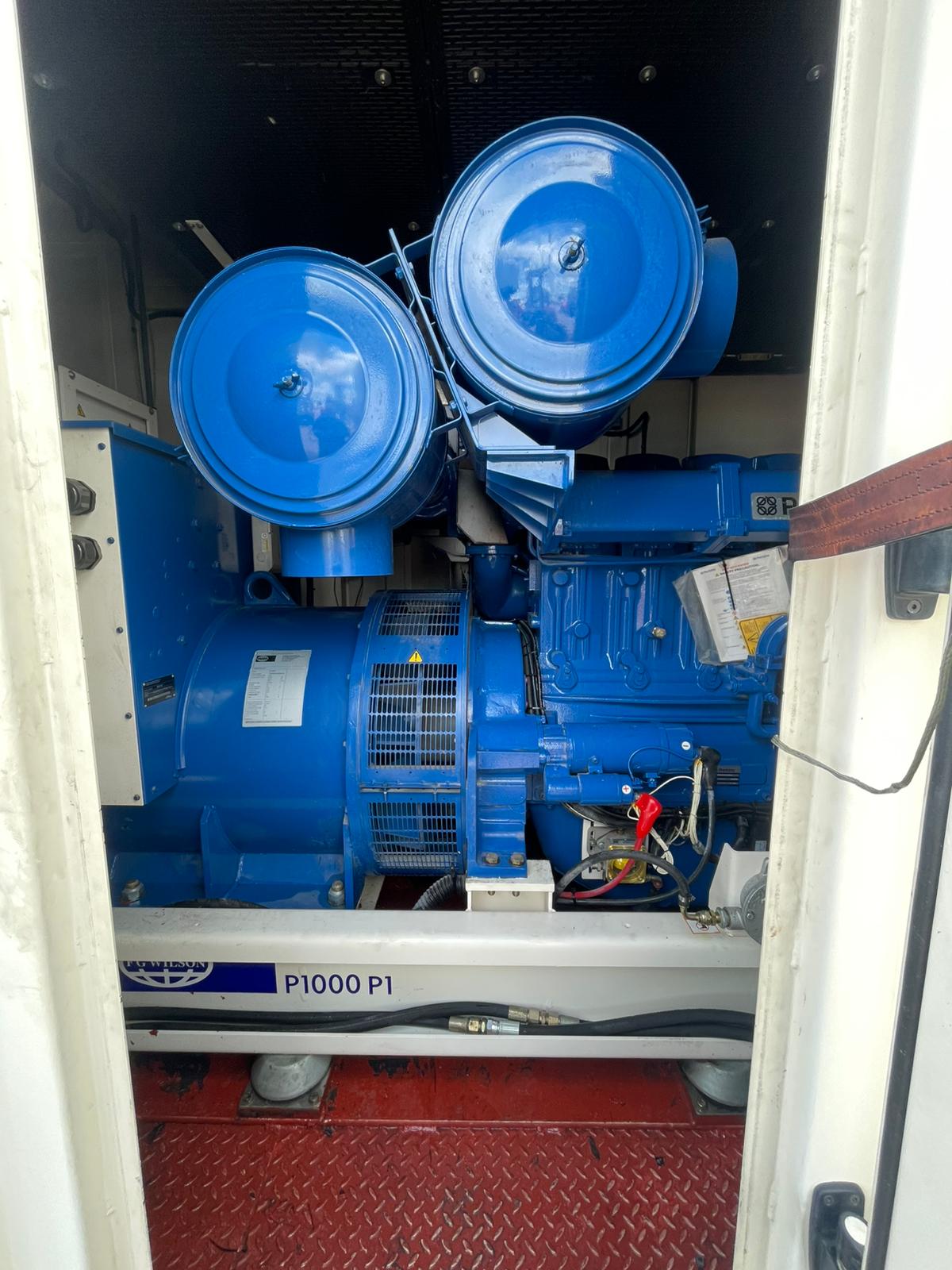 1100kVA FG Wilson P1000P1 Perkins LL 8124B Containerised Used Generator