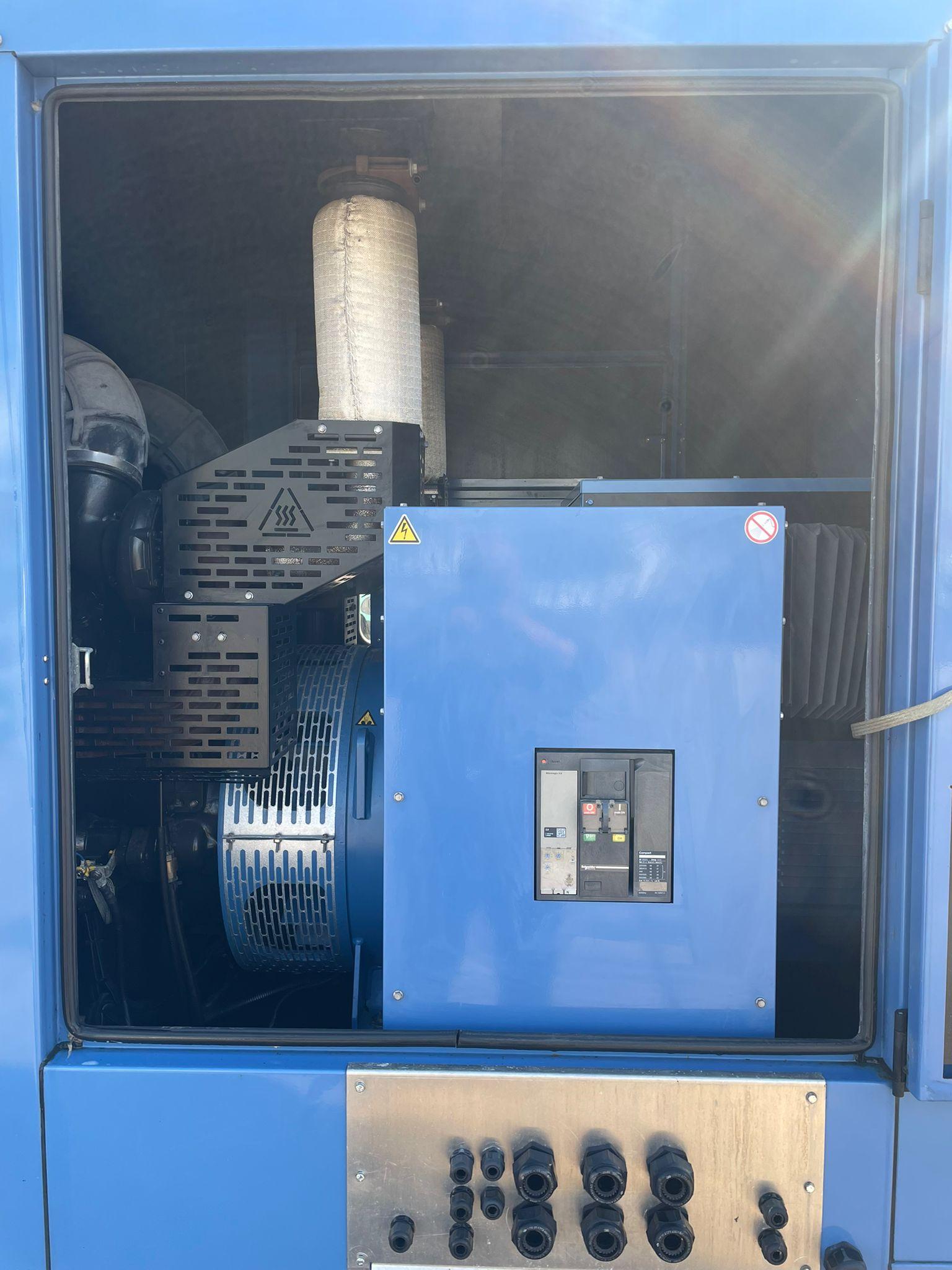 630kVA SDMO D630 Doosan DP180LA Canopied Used Generator