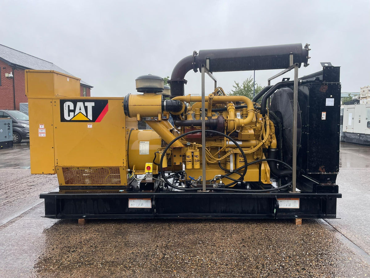 810kVA Caterpillar 900F Caterpillar 3412STA Open Used Generator