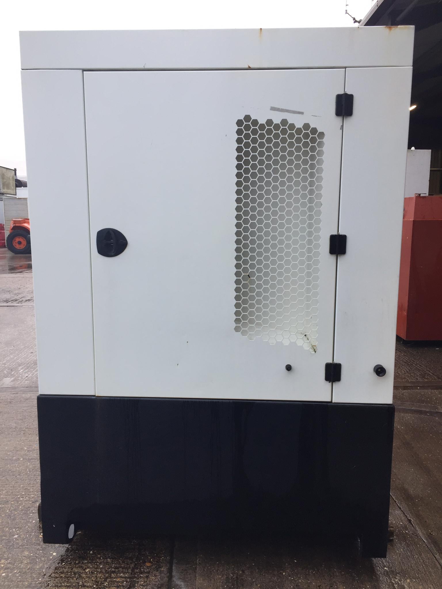 200KVA JCB Volvo used generator