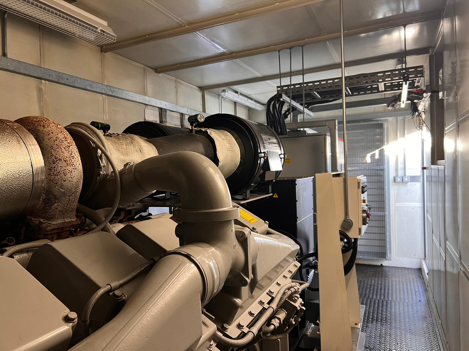 900KVA Broadcrown Cummins used generator