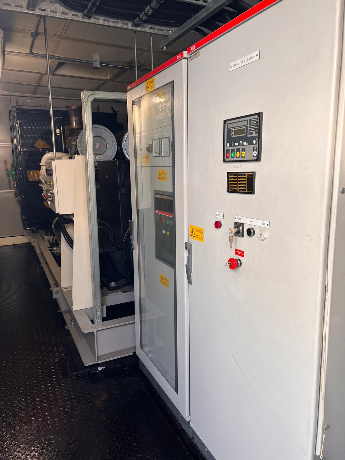 900KVA Broadcrown Cummins used generator