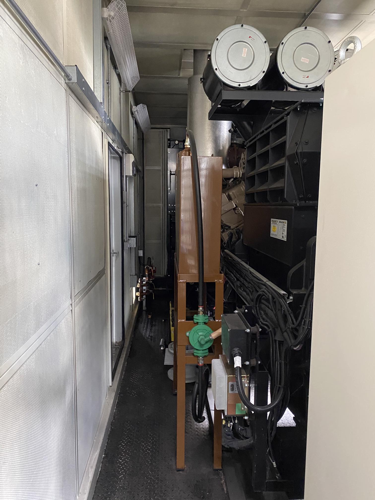 2000KVA Broadcrown Cummins used generator