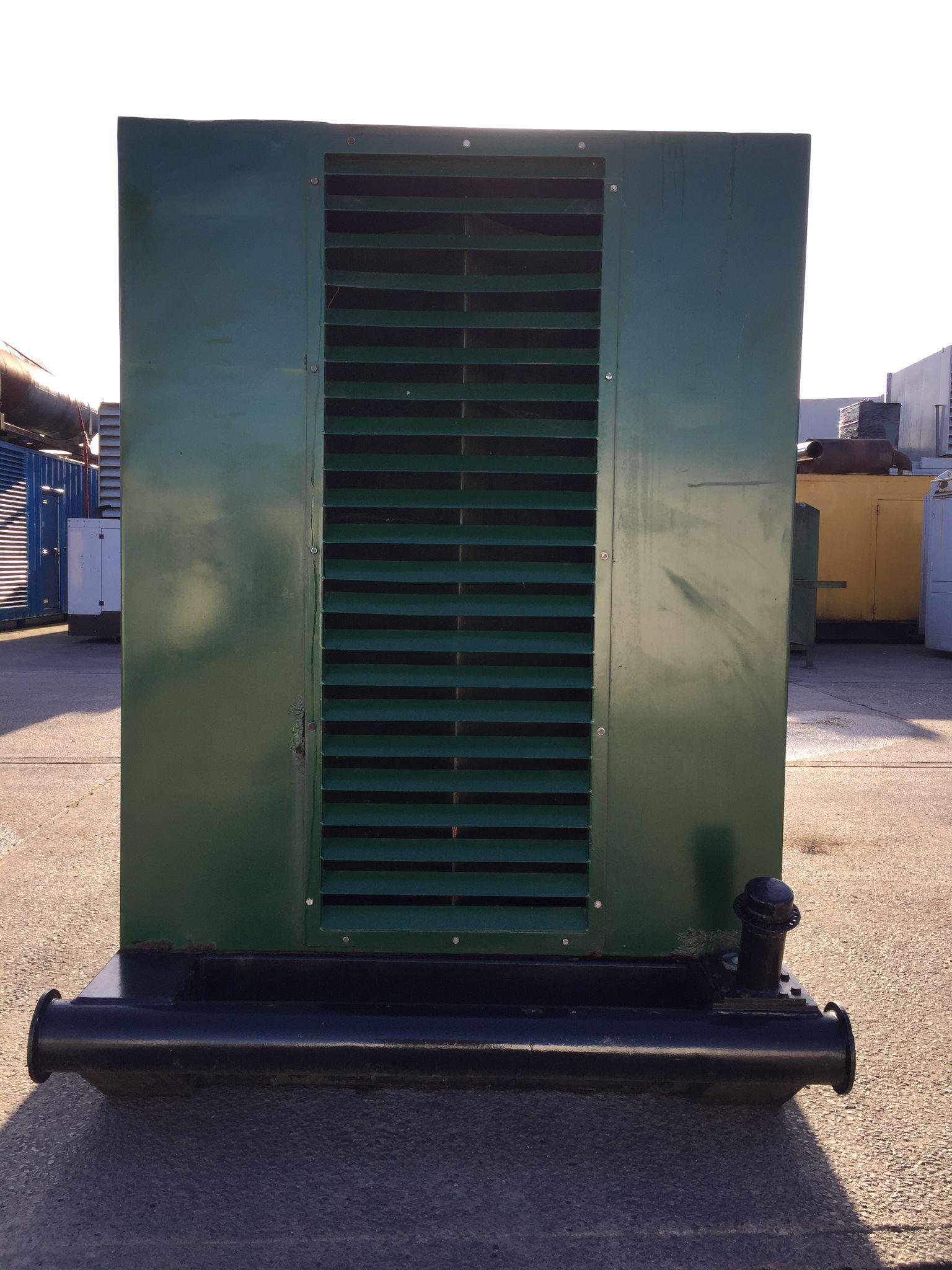 325KVA Aggreko Iveco used generator