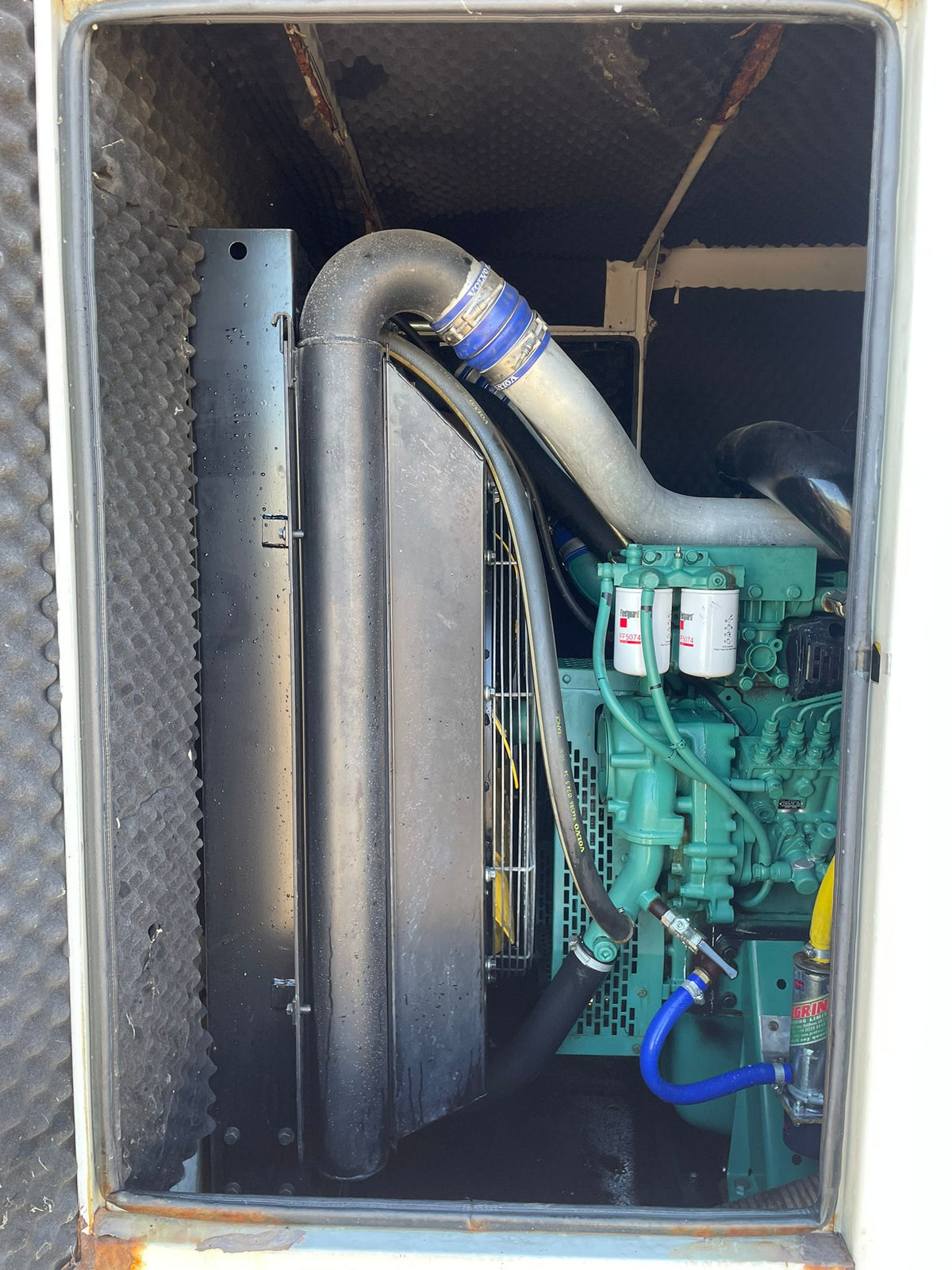 250kVA Scorpion  DV275 Volvo  TAD740GE Canopied Used Generator