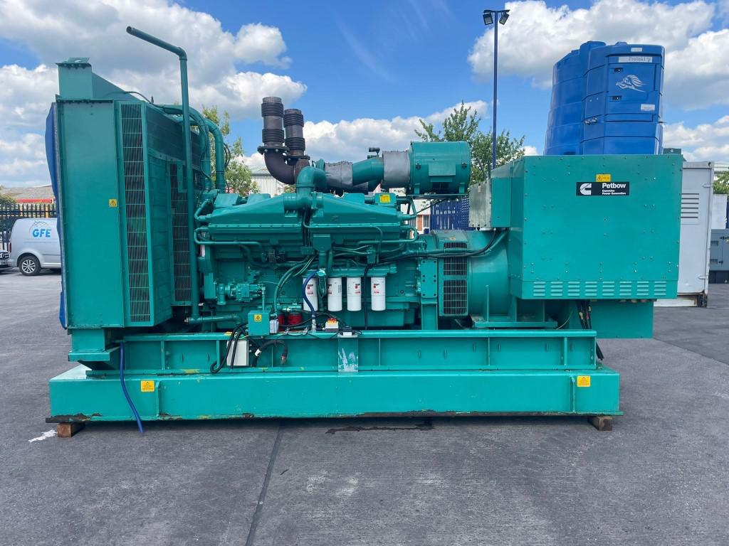 1100kVA Petbow Cummins used generator