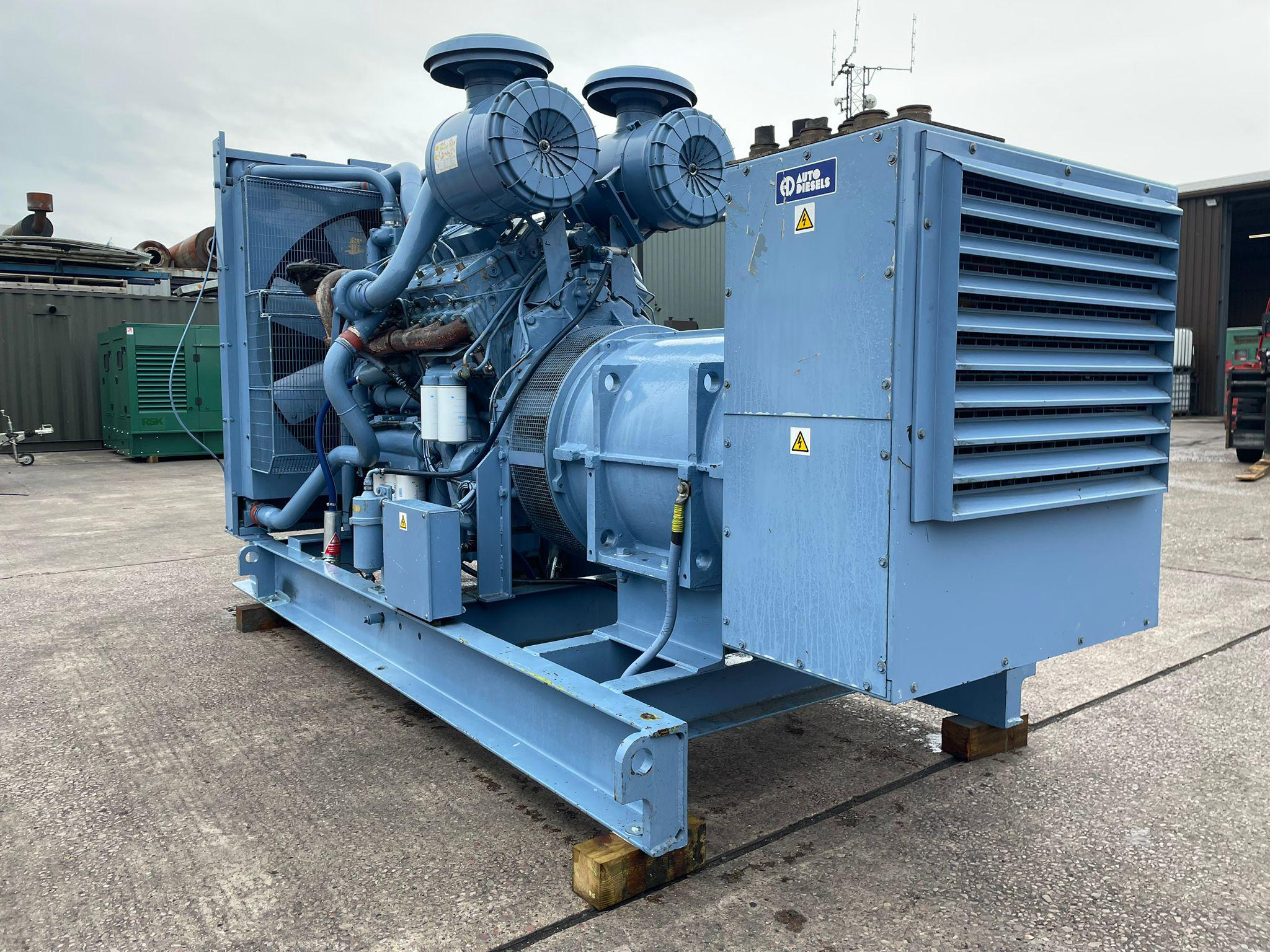 715kVA Auto Diesels  Rolls Royce/ Perkins used generator
