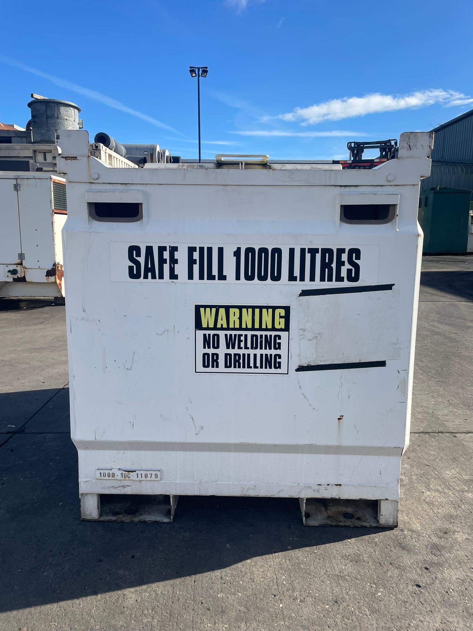 860 Litre Shindawa Bunded Fuel Tank