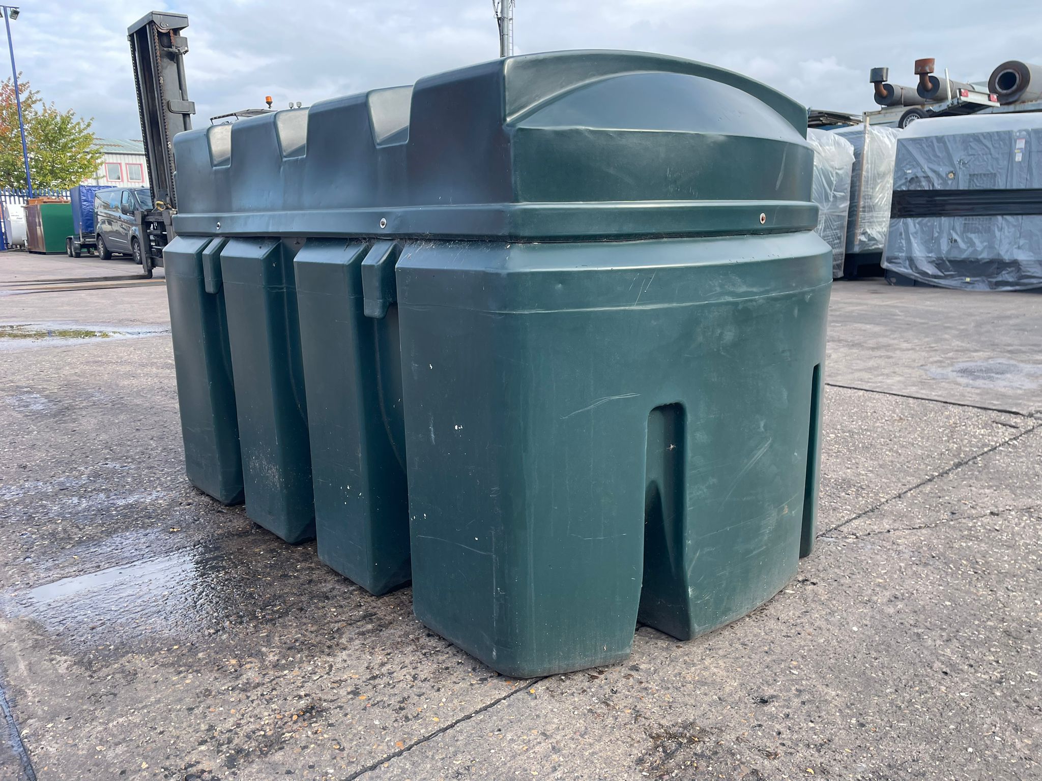 2500 Litre Plastic Titan ES2500T Tank