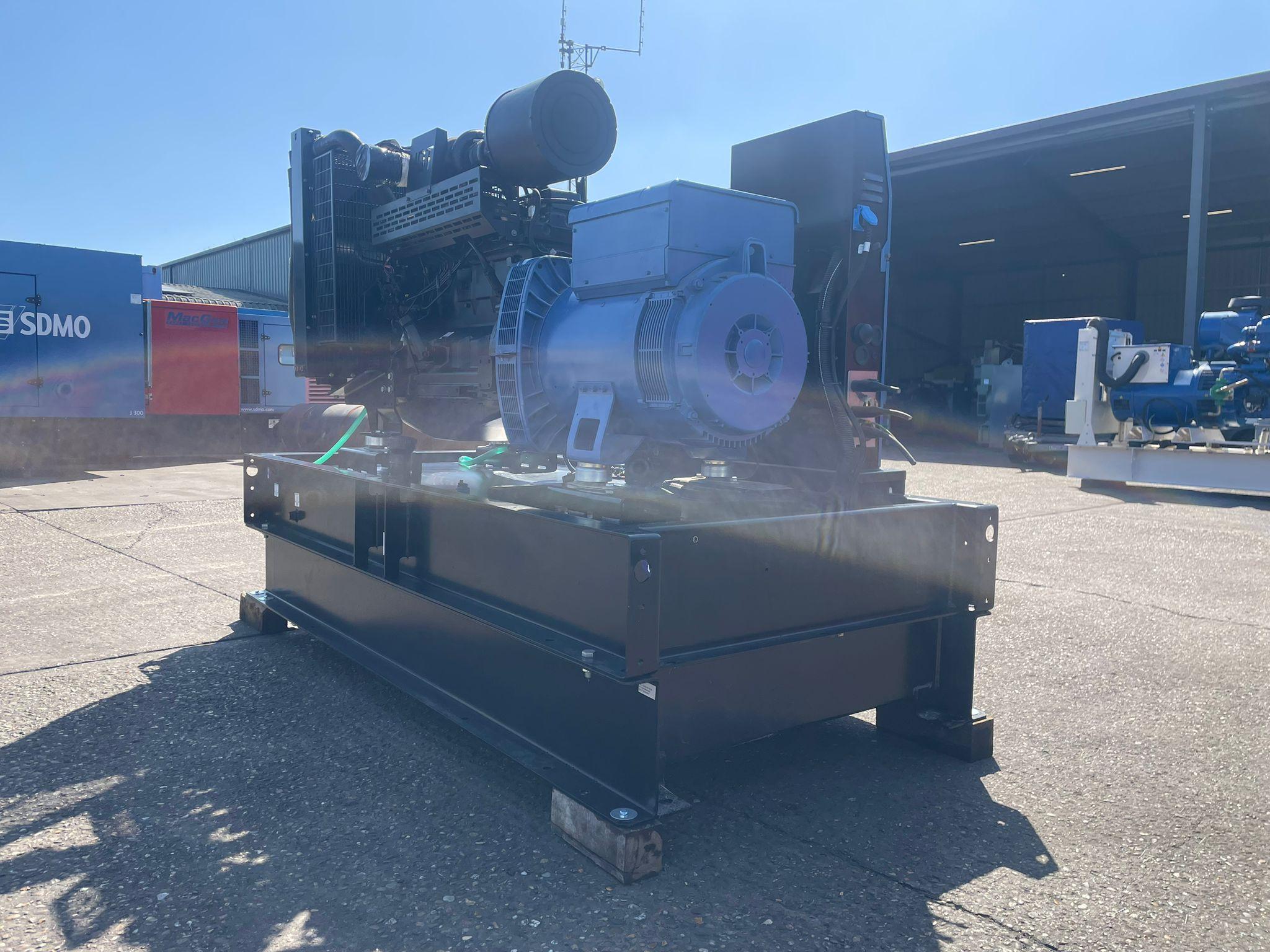 132kVA SDMO J130K John Deere 6068TF220 Open Used Generator