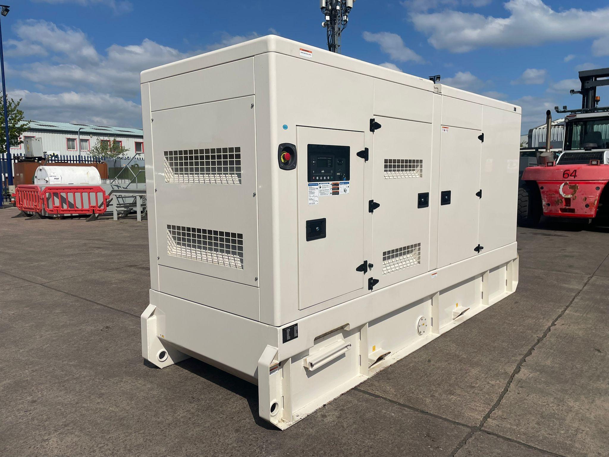 352kVA YorPower YXC32ORSC Cummins 6LTAA9.5-G1 Canopied Used Generator