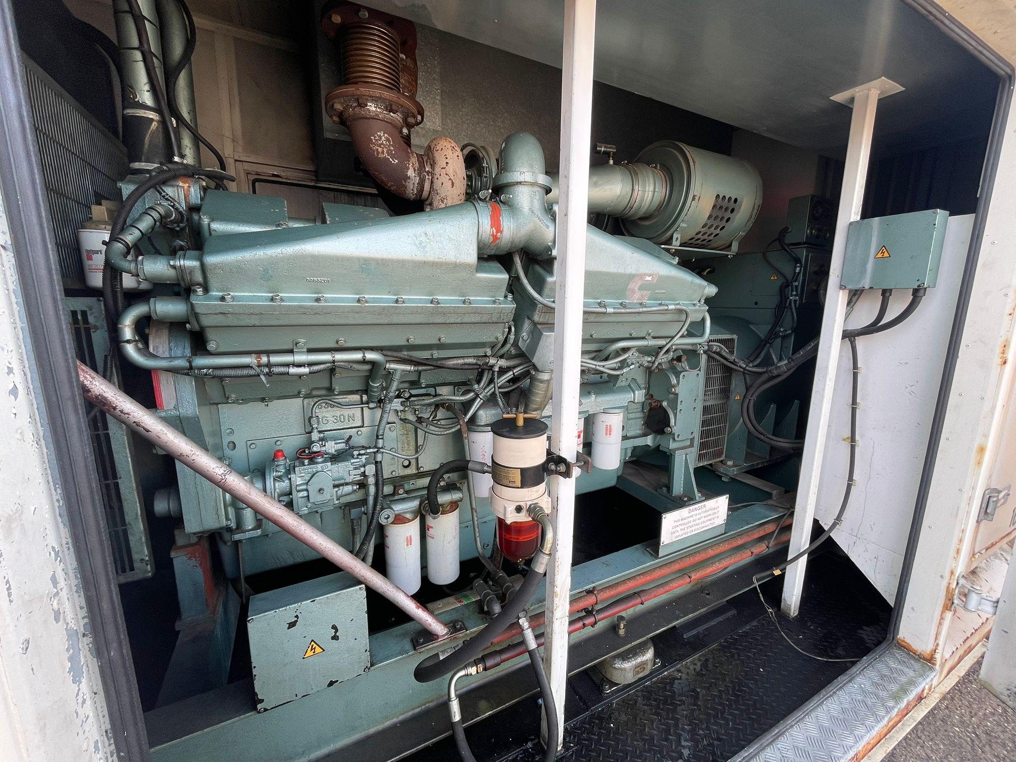 1100kVA Dawson Keith Cummins KTA38G3 Containerised Used Generator