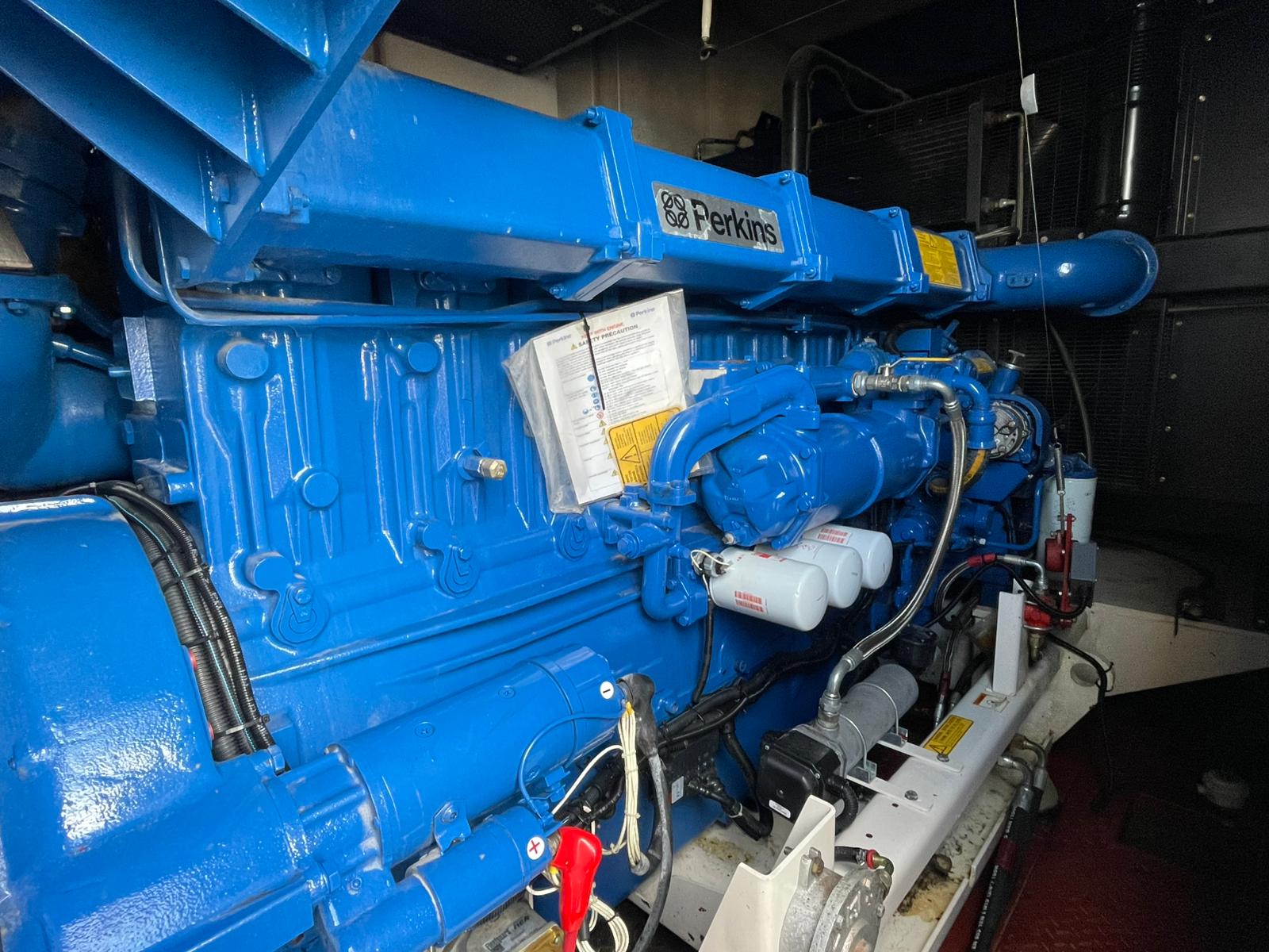 1100kVA FG Wilson P1000P1 Perkins LL 8124B Containerised Used Generator