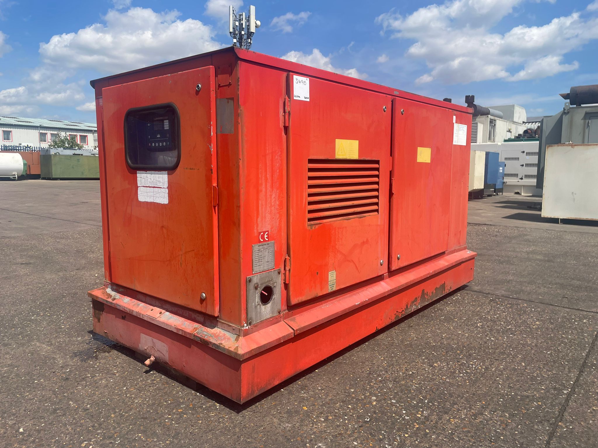 44kVA PETBOW AHFB32A IVECO 8041 I 05.55 Canopied Used Generator