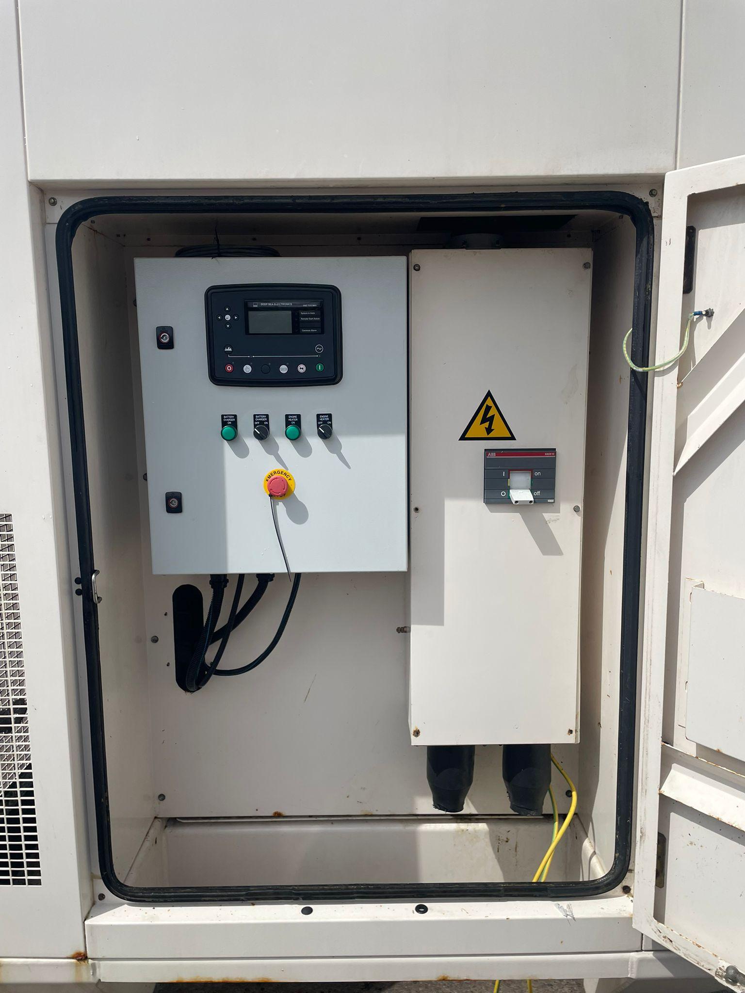 500kVA FG Wilson P500E1 Perkins 2806C-E16TAG1 Canopied Used Generator
