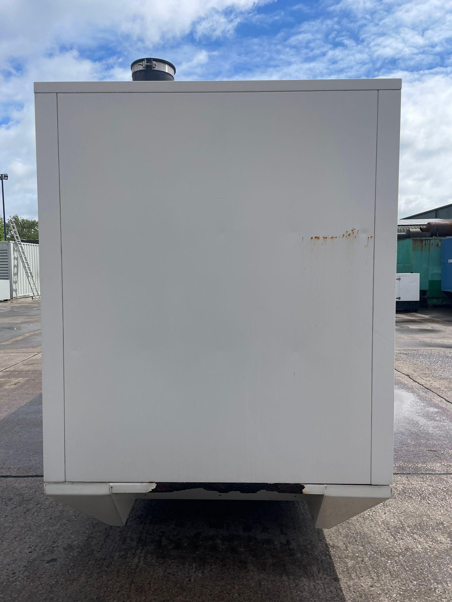 500kVA FG Wilson P500E1 Perkins 2806C-E16TAG1 Canopied Used Generator