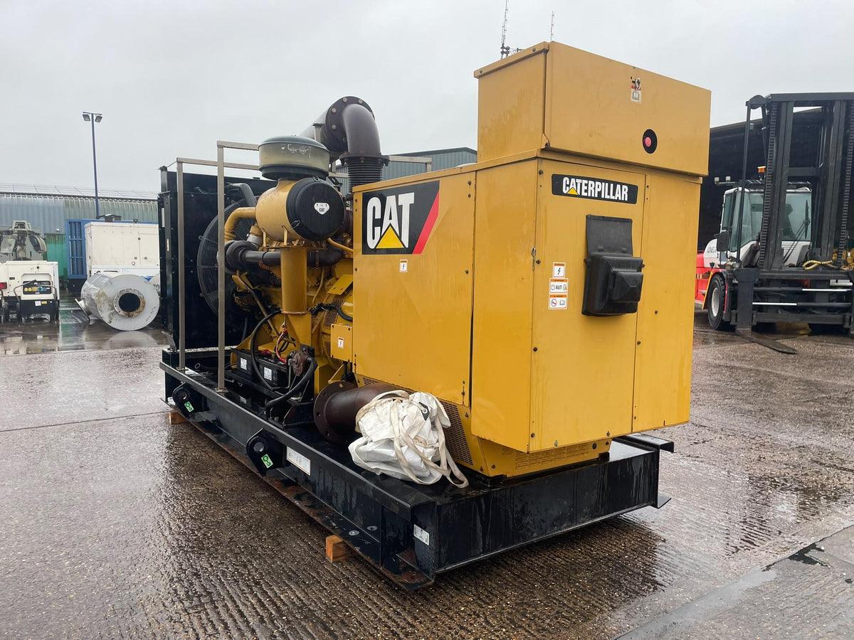 810kVA Caterpillar 900F Caterpillar 3412STA Open Used Generator